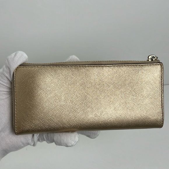 Michael Kors Wallet - Picture 7 of 17